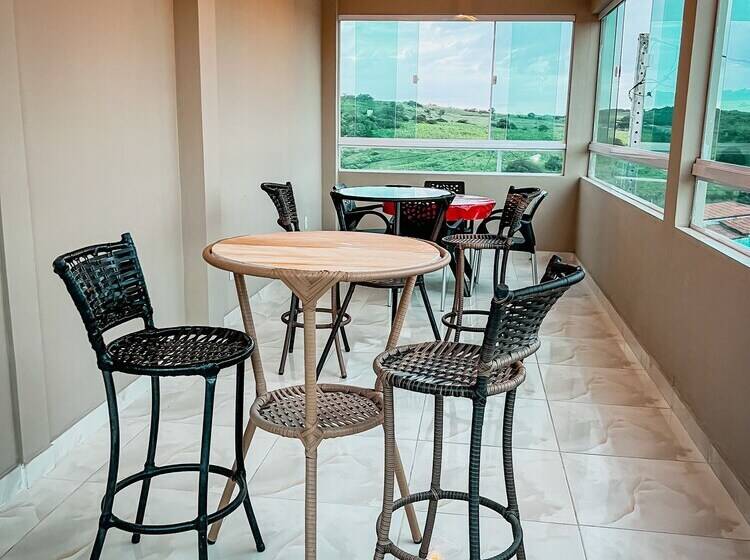 ペンション Pousada Serrana