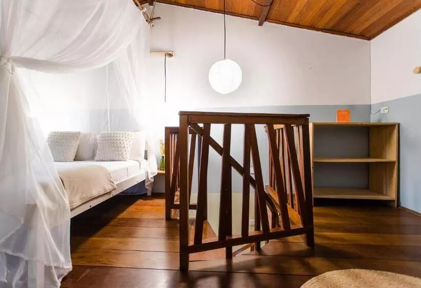 پانسیون Vila Charme