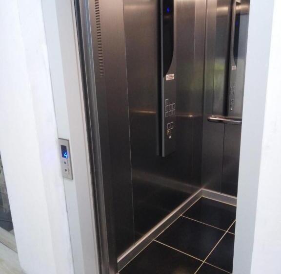 Отель Royal Olympic