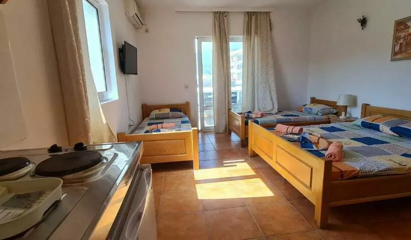 Meti Apartments