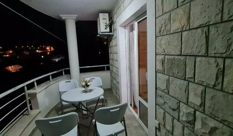 Meti Apartments