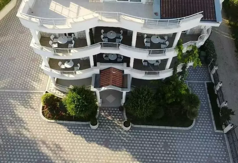 Meti Apartments