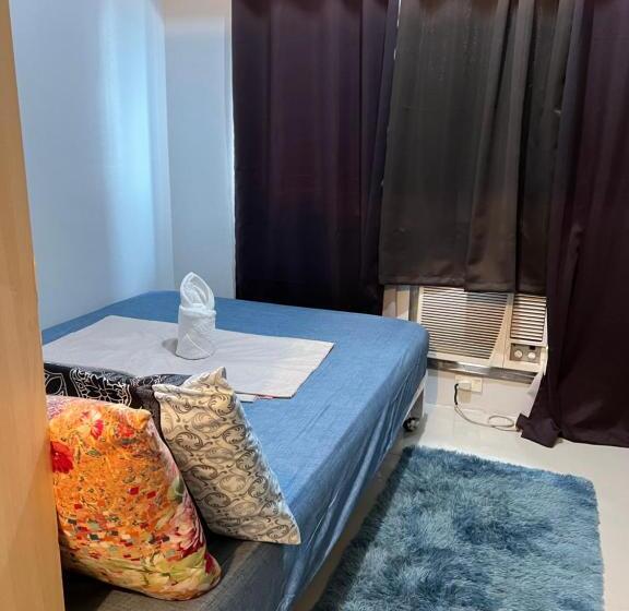 Peachie At Sea Residences Moa