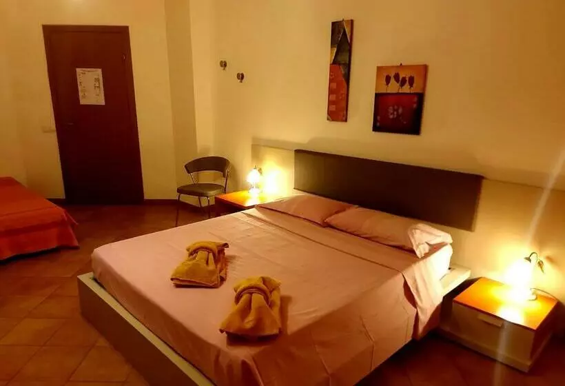ペンション Room In Guest Room   Spend Little And Enjoy Sicily