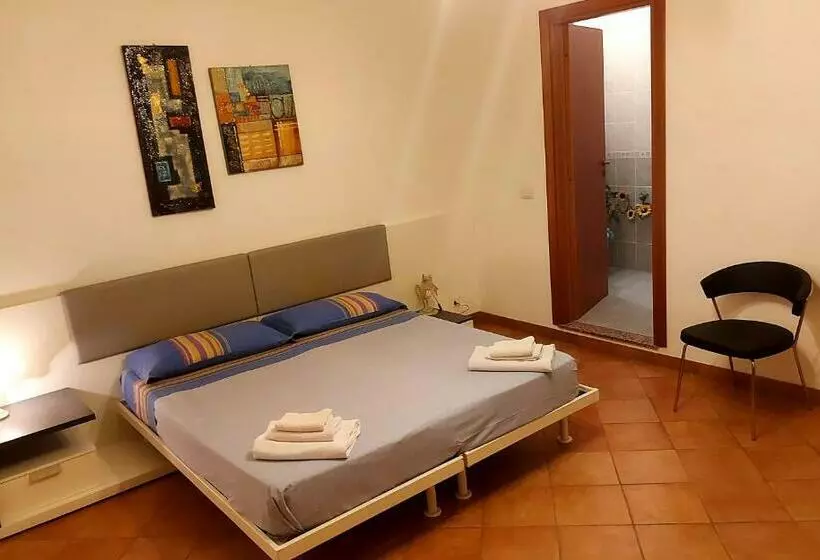 ペンション Room In Guest Room   Spend Little And Enjoy Sicily
