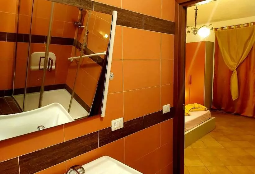 ペンション Room In Guest Room   Spend Little And Enjoy Sicily