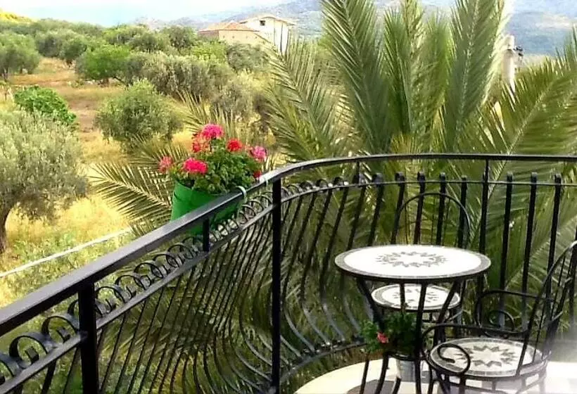 ペンション Room In Guest Room   Spend Little And Enjoy Sicily