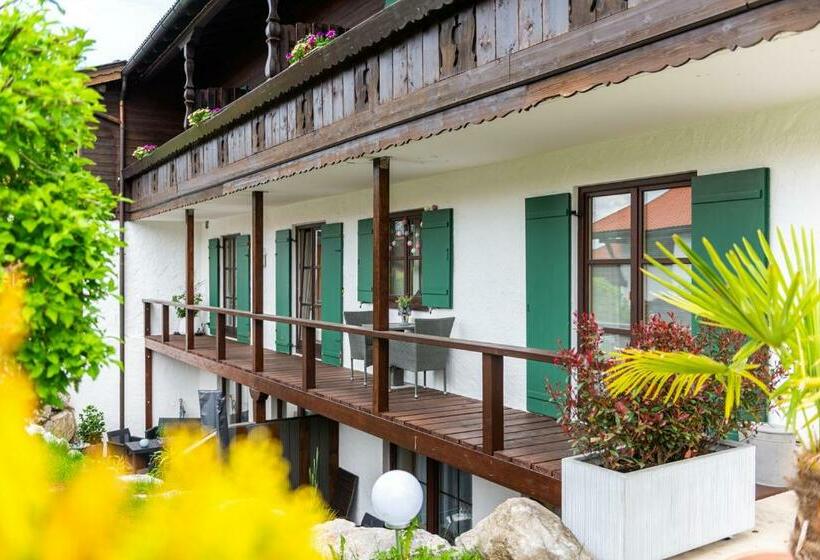 Das Maximilian   Feines Landhotel Am Schliersee