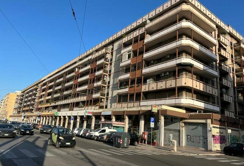 پانسیون Capruzzi Holiday 240