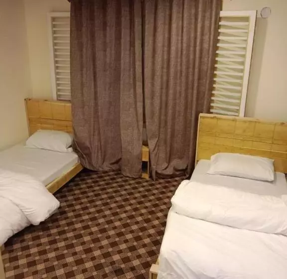 پانسیون Pyramid Lodge