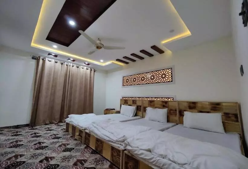 پانسیون Pyramid Lodge