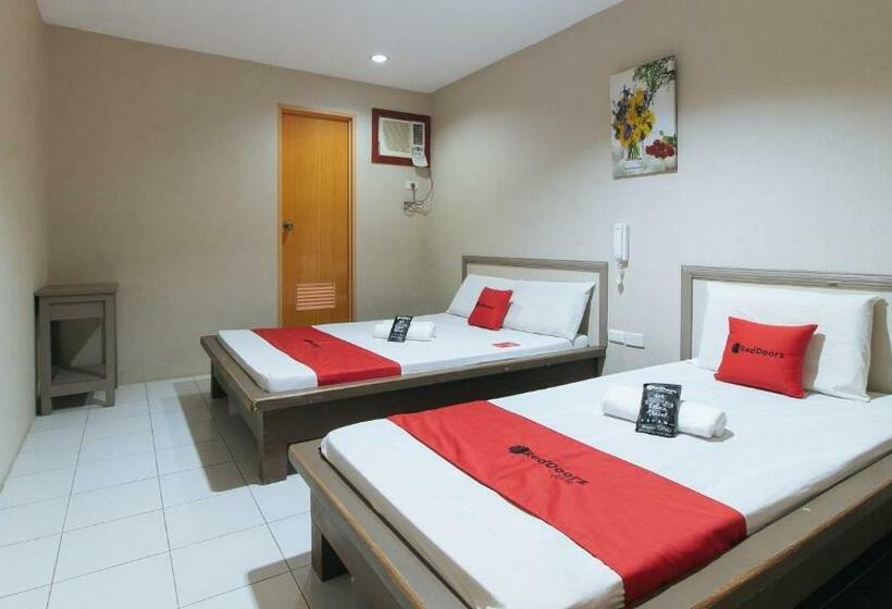 Reddoorz @ Bridgeway Hotel Tuguegarao City