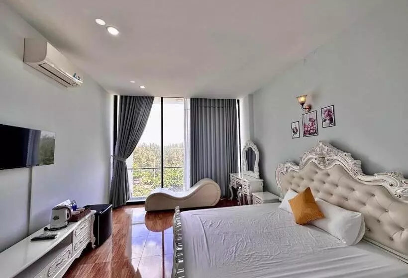 Royal Homestay