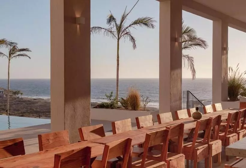 Topia Retreat   Surf Suite Sur