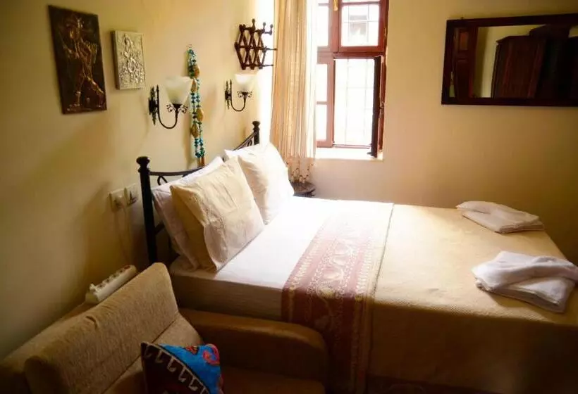 Hotel Cunda Zehra Teyzenin Evi