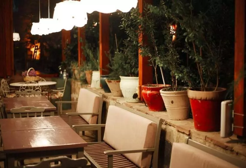 Hotel Cunda Zehra Teyzenin Evi