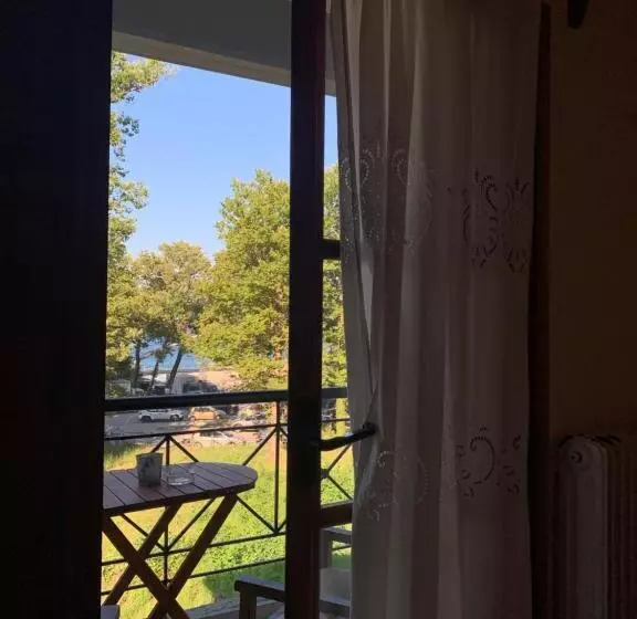 בית מלון כפרי Eleana