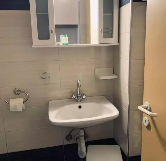 בית מלון כפרי Eleana