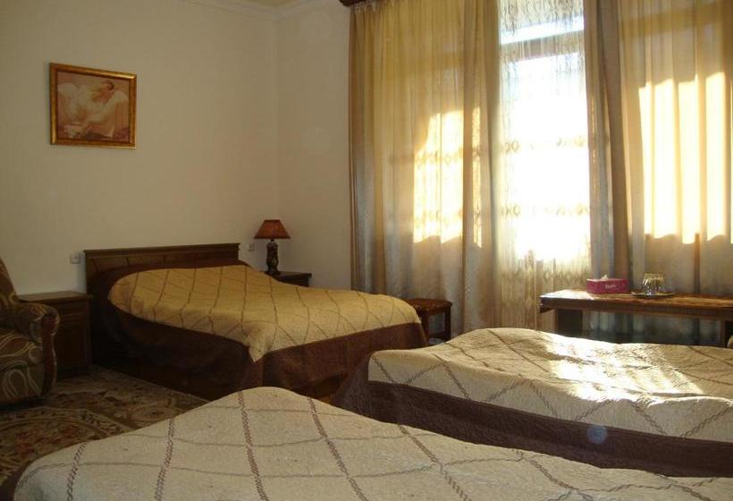 בית מלון כפרי Mira