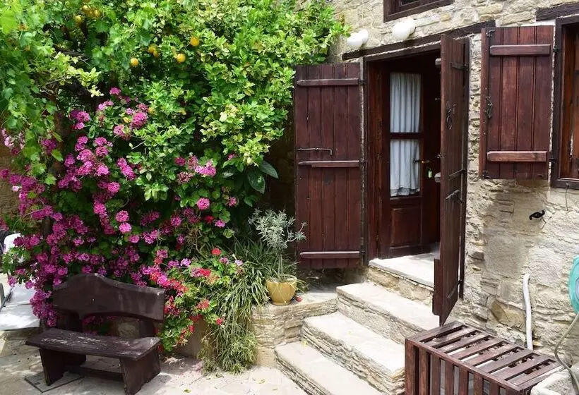 هتل Vasilopoulos House