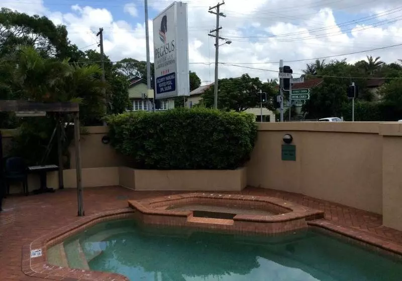 Pegasus Motor Inn And Serviced Apartments