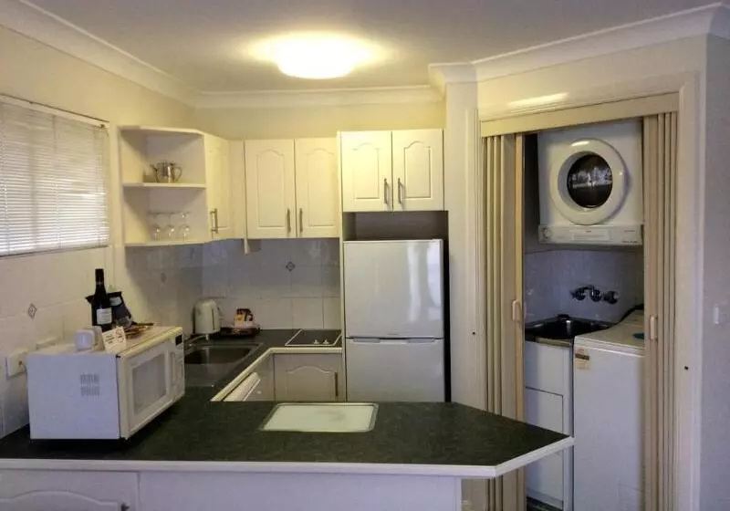 Pegasus Motor Inn And Serviced Apartments