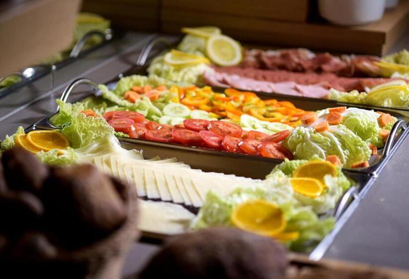 اقامتگاه Art & Design Hotel Napura