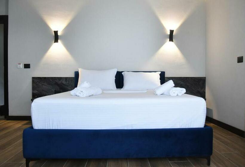 هتل Gogo S Boutique