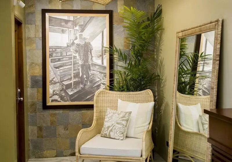 ホテル Herencia 625