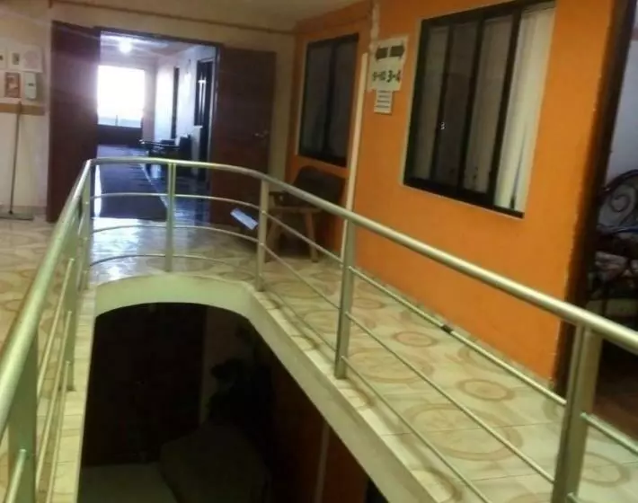 هتل Hostal Terra
