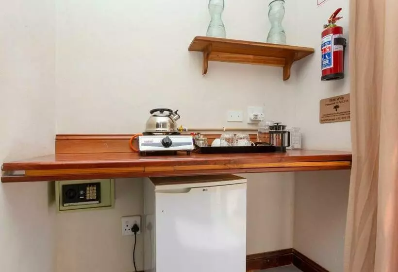 Hotelli Teak Place Guest Rooms