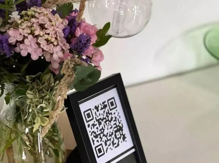 2 Bed Grade 2   Dates Back To 1500 S