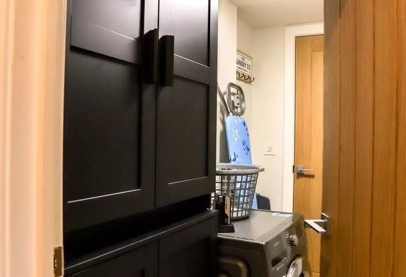 Apartment Seven