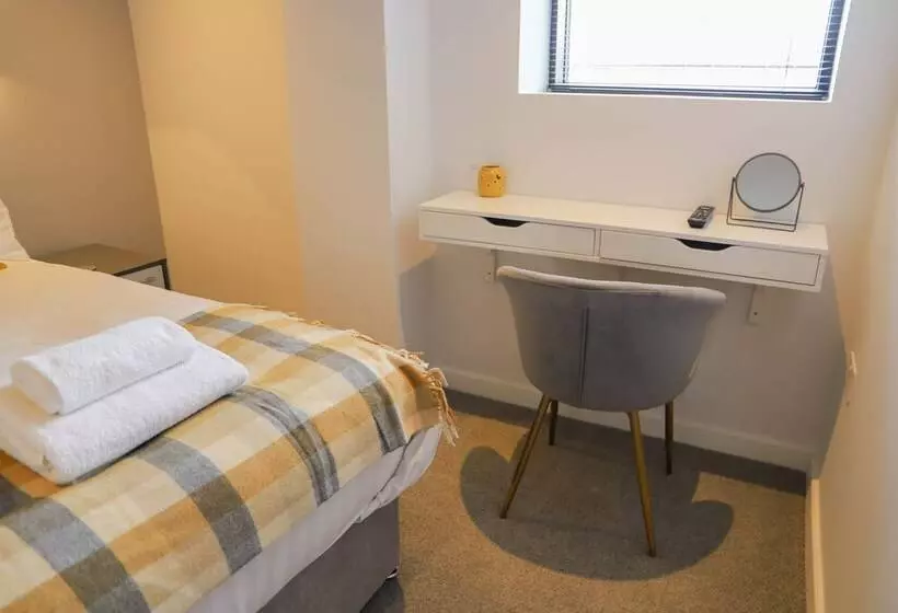 Apartment Seven