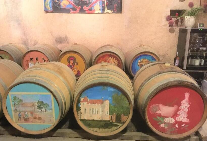 Cheriedel Bed & Breakfast & Art Gallery