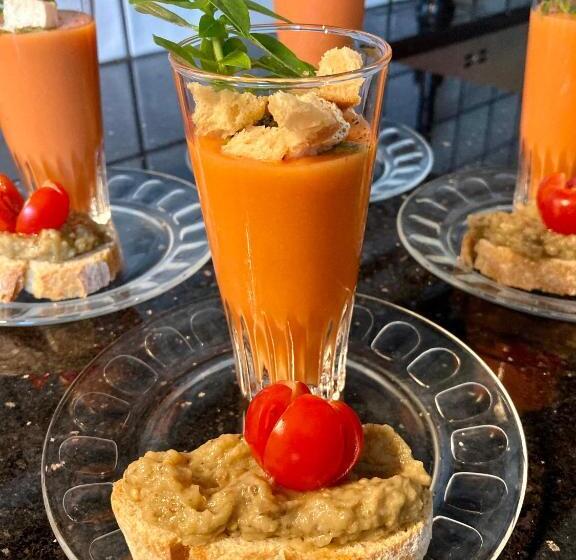 Cheriedel Bed & Breakfast & Art Gallery