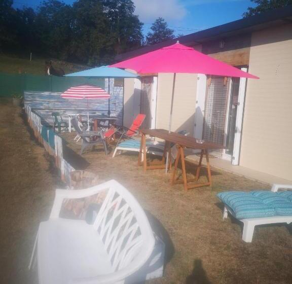 تختخواب و صبحانه Au Balaway