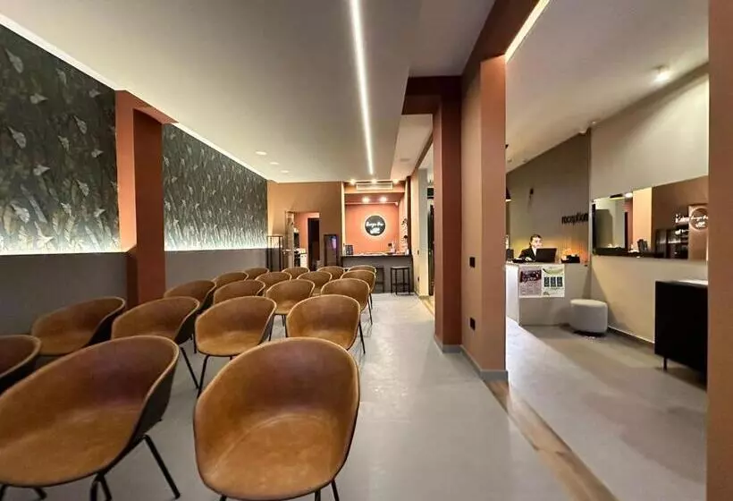 تختخواب و صبحانه House Room Civico 56