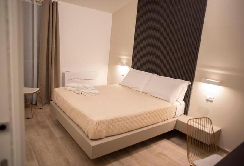 تختخواب و صبحانه House Room Civico 56