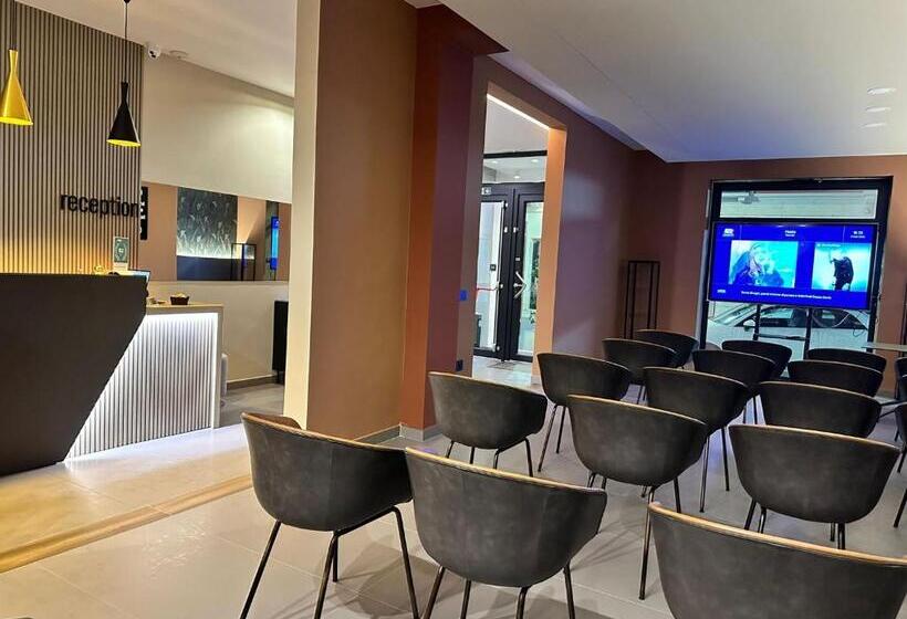 تختخواب و صبحانه House Room Civico 56