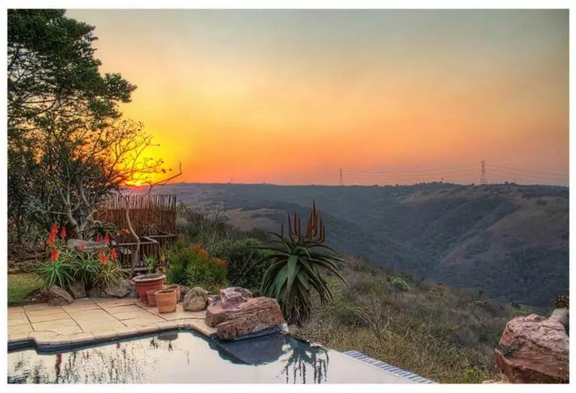 Aamiaismajoitus (B&B) Leopards And Louries Bush Lodge