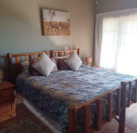 مبيت وإفطار Leopards And Louries Bush Lodge