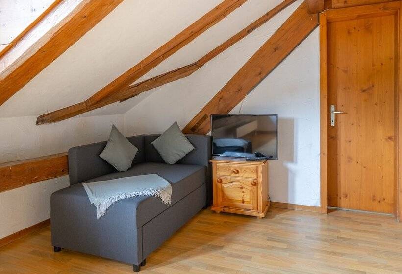 Chrona Bed & Breakfast