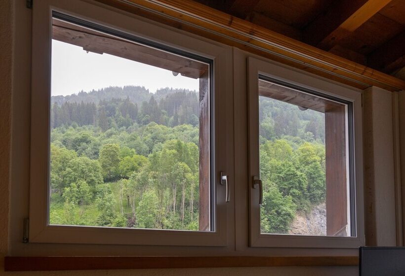 Chrona Bed & Breakfast