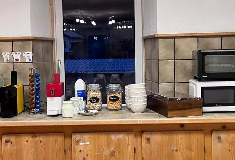 Chrona Bed & Breakfast