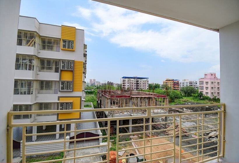 Hotel Fabexpress Amar Raj Villa   Nr Eco Park