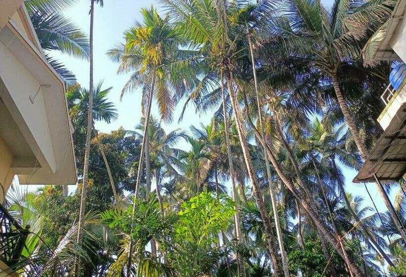 فندق Happiness Inn, Nagaon