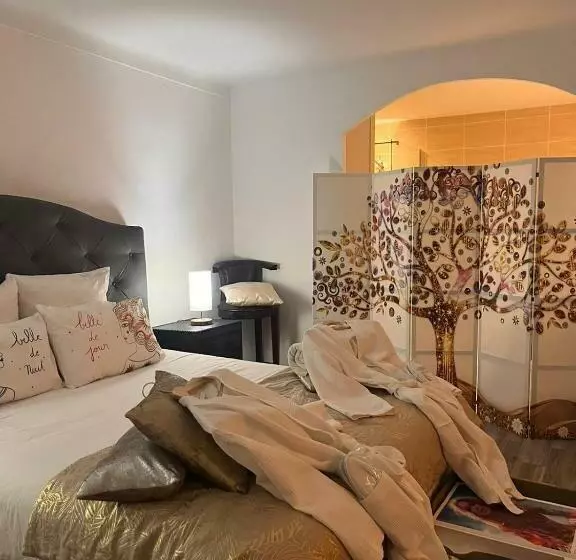 La Romana Luxe Et Sérénité Au Cœur De Saint Tropez Suites Spacieuses Avec Jardin Enchanteur