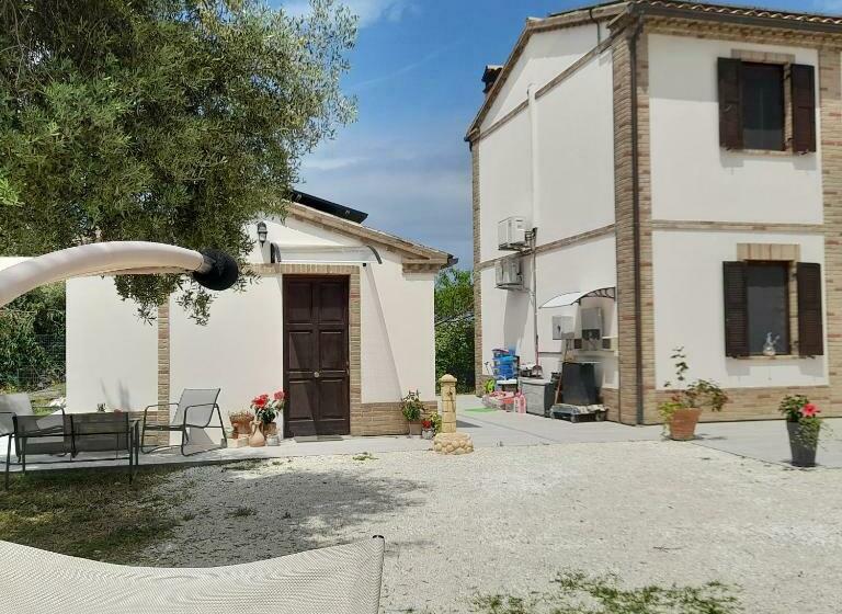 Aamiaismajoitus (B&B) Casale Della Rosa