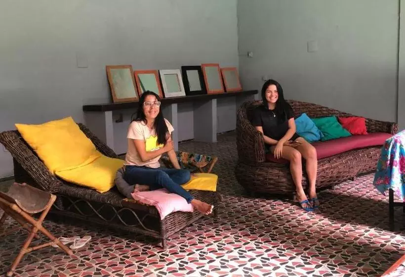 Hotelli Americo Pousada E Hostel